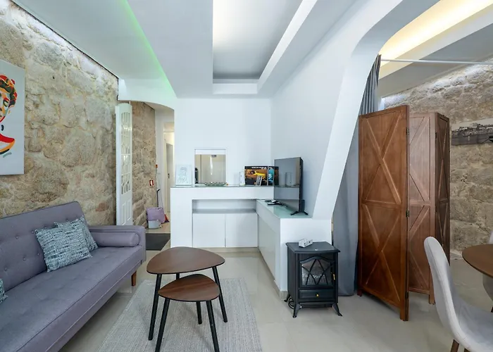 Loft By The River Апартаменты *