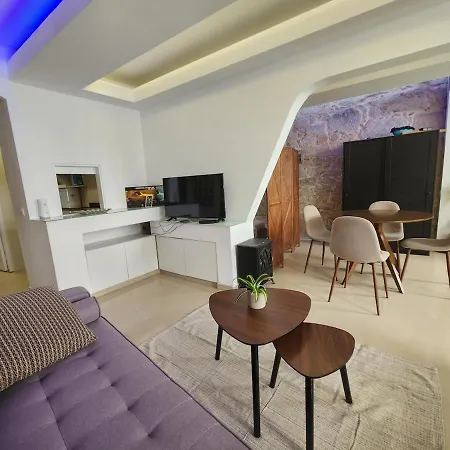 Loft By The River Apartment