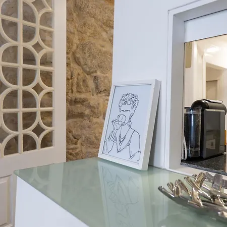 דירה Loft By The River *