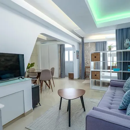 Loft By The River *